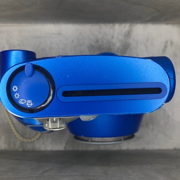 Polaroid PIC 300 Instant Film Camera - Picture 2 of 8